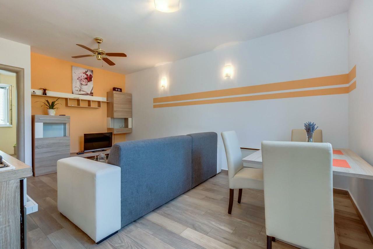 Apartmani Danica Nerezine Kültér fotó