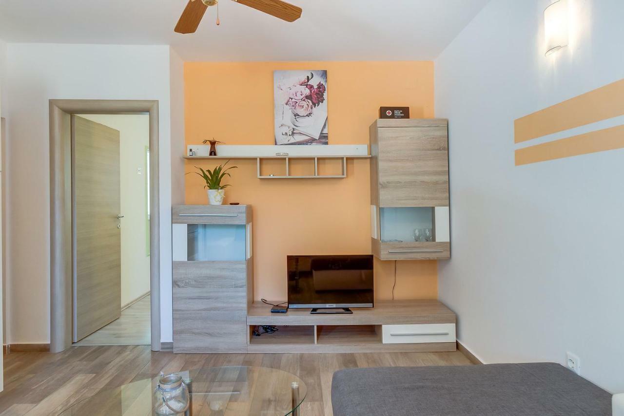 Apartmani Danica Nerezine Kültér fotó